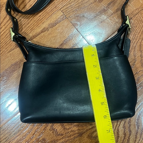Coach Vintage Legacy 9136
Black Leather Crossbody Bag - Picture 4 of 10